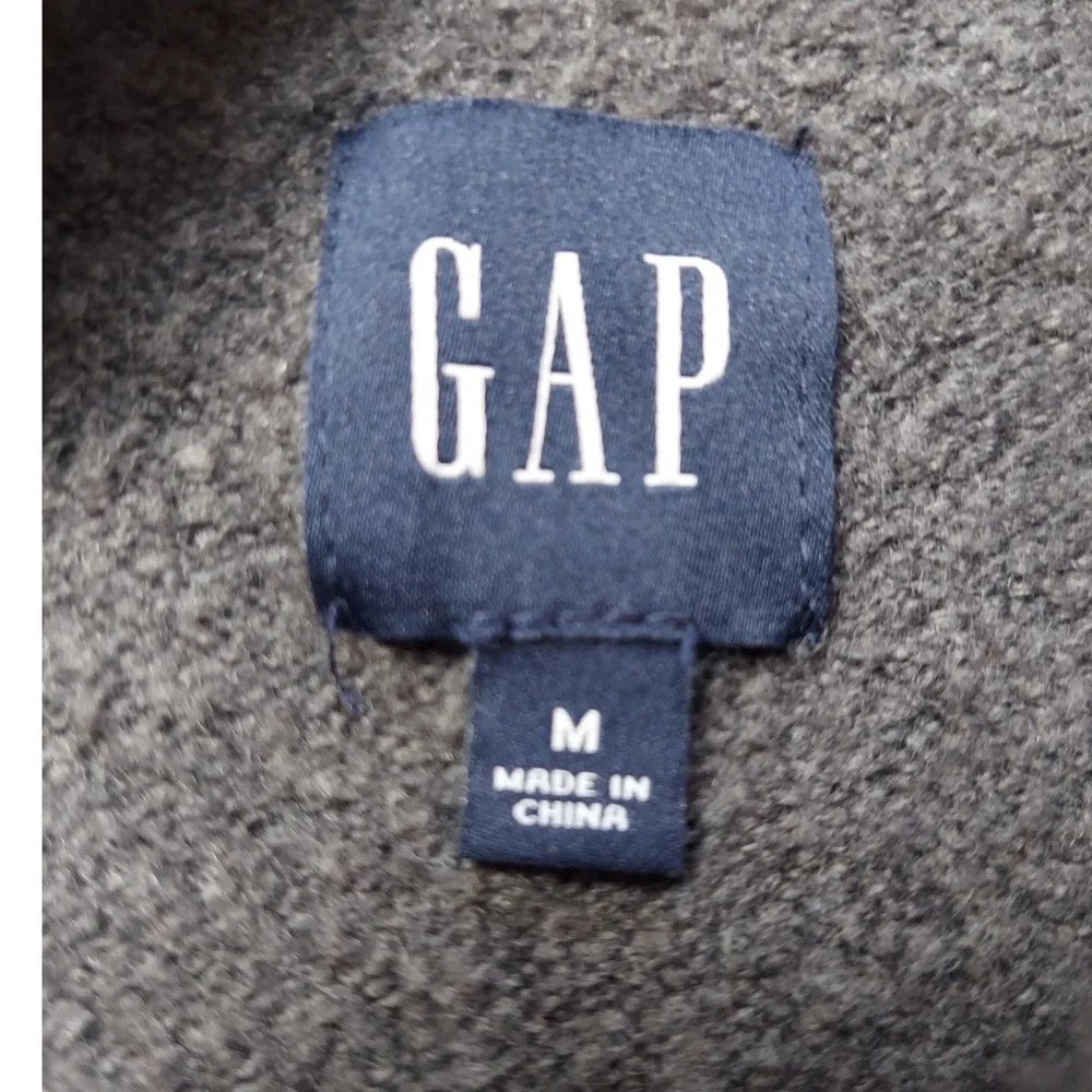 GAP crewneck sweater